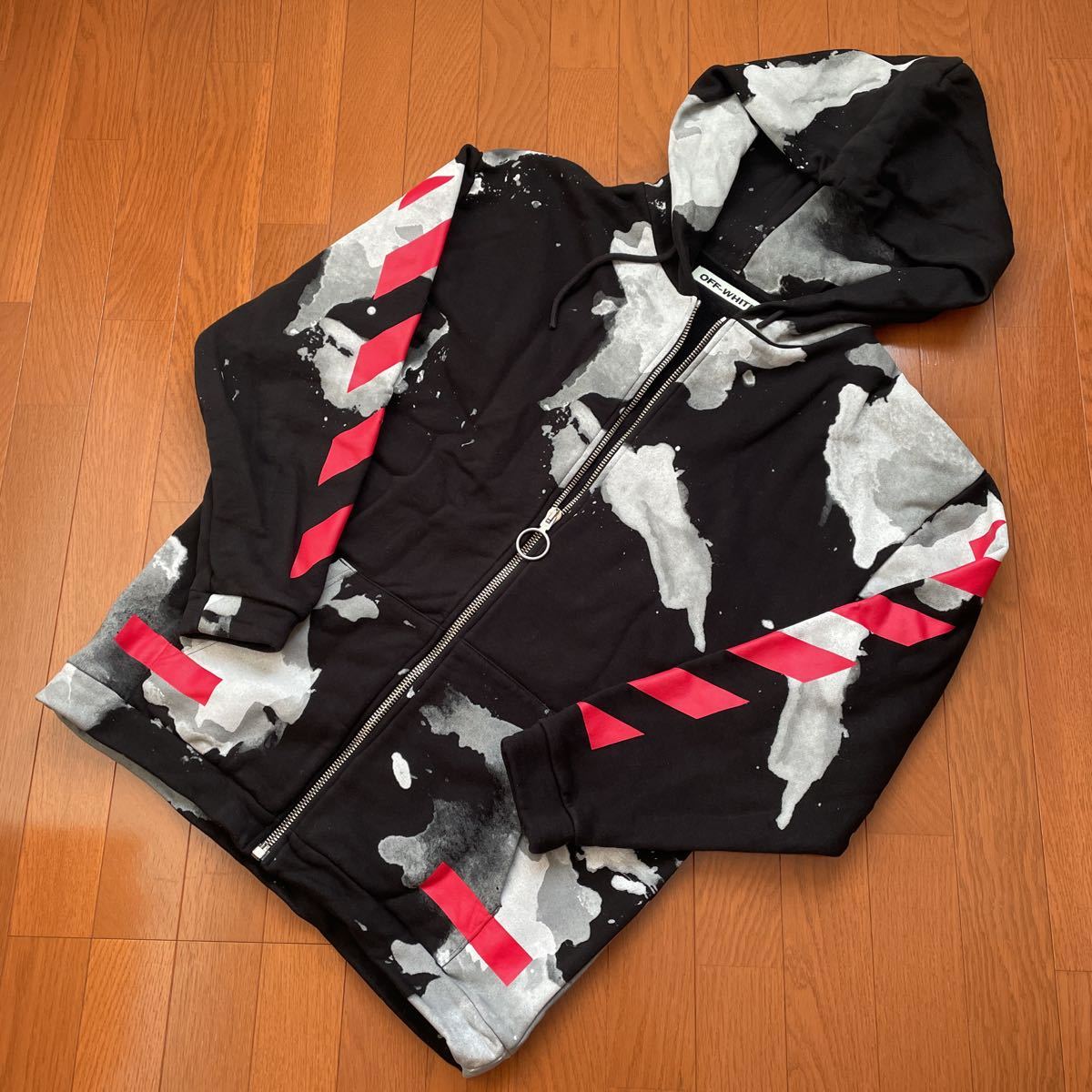美品！OFF WHITE オフホワイト パーカーS ジップアップパーカー 黒 