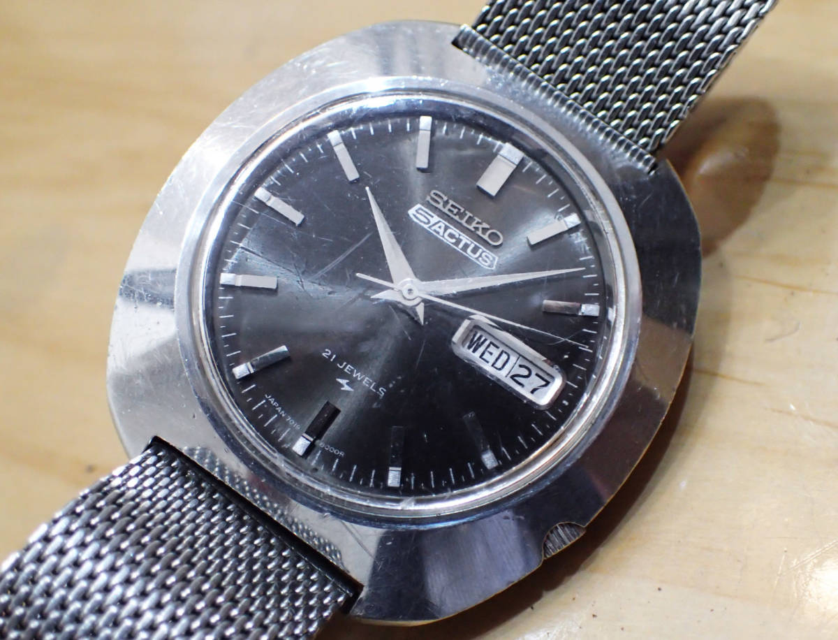 文字盤美品/動作品 ◆セイコー/SEIKO 5ACTUS/5アクタス◆ 21石 7019-8000 グレーダイヤル/クッションケース メンズ自動巻き腕時計