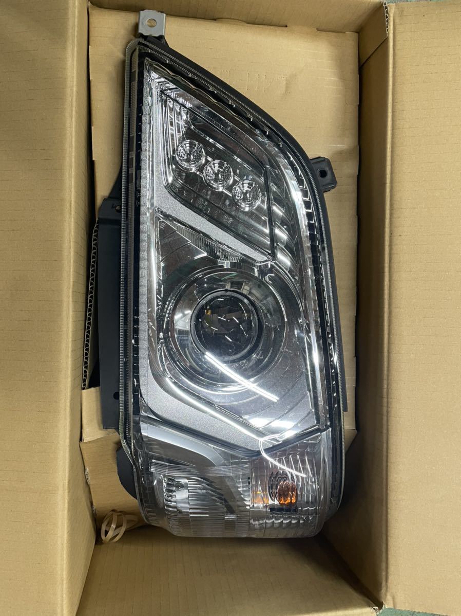 日野 デュトロ 現行 ヘッドライト LED 左 難あり 送料無料！(ヘッド 