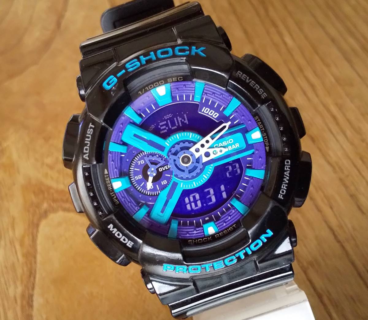カシオ G-SHOCK ハイパー・カラーズ GA-110HC-1AJF 価格比較 - 価格.com