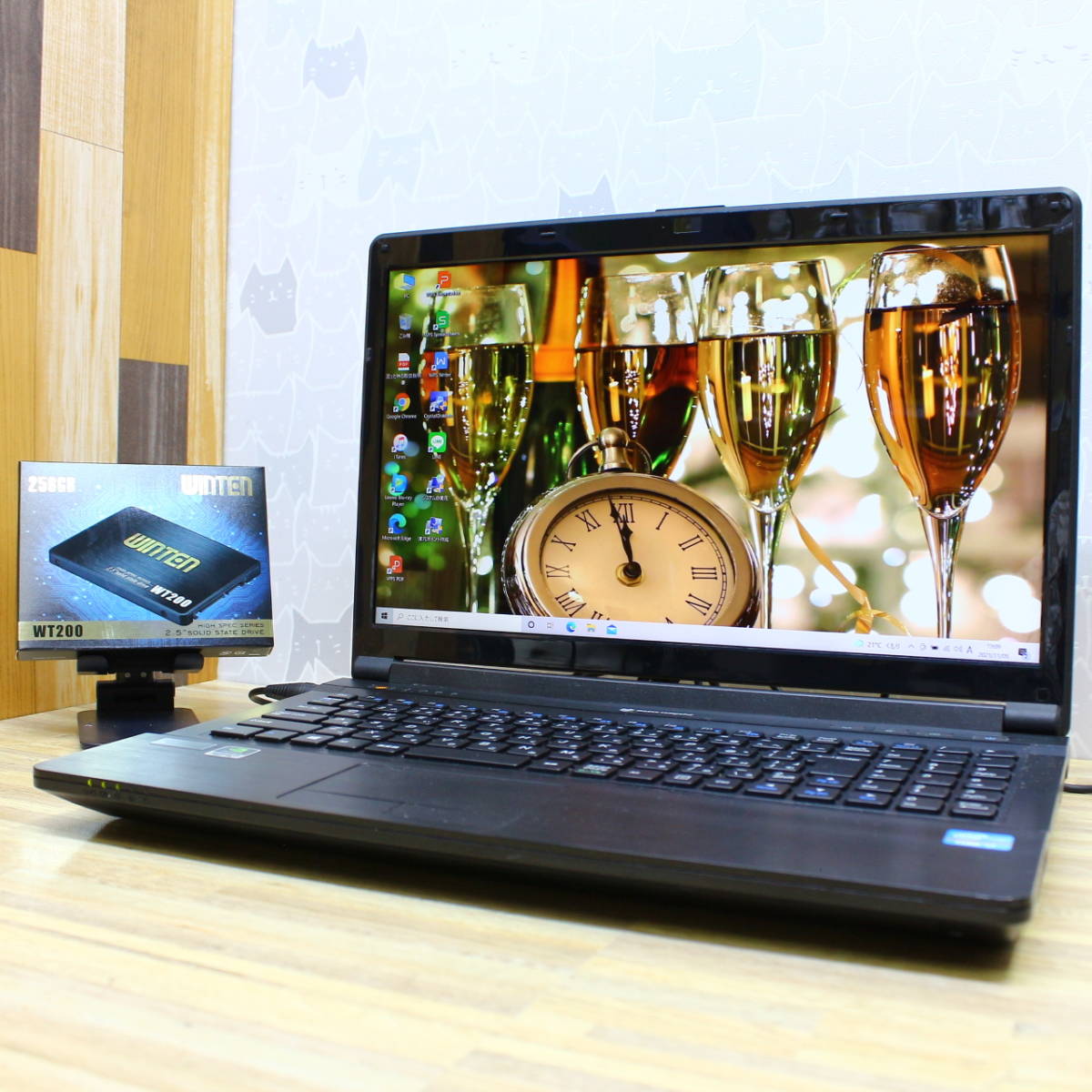 Core 第8世代 i7 0 最上級8世代4コアi7！SSD256GB SSD256GB メモリ8GB