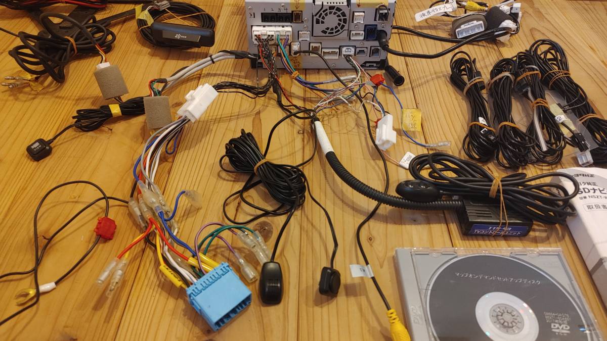 トヨタ純正 ナビ NSZT-W62G セキュリティロック解除済み 取扱い説明書