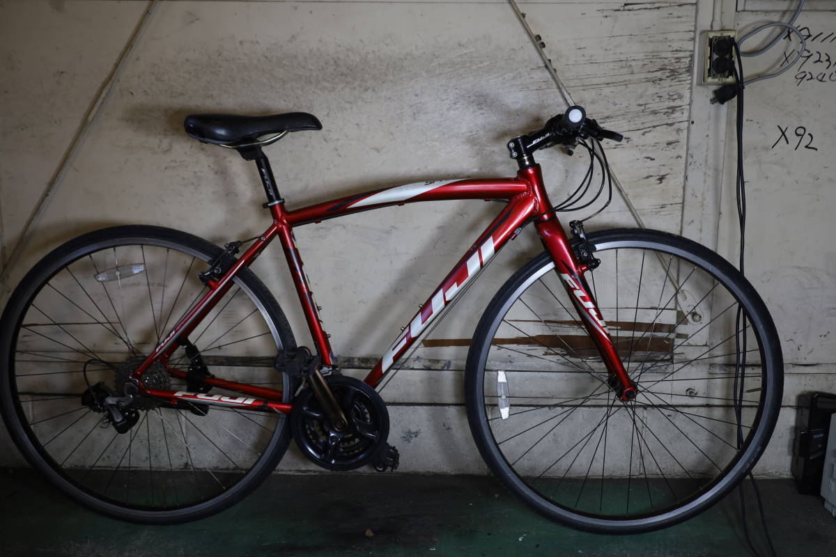 良品!FUJIフジ SPARROW 700C アルミ24速 480mm クロスバイク