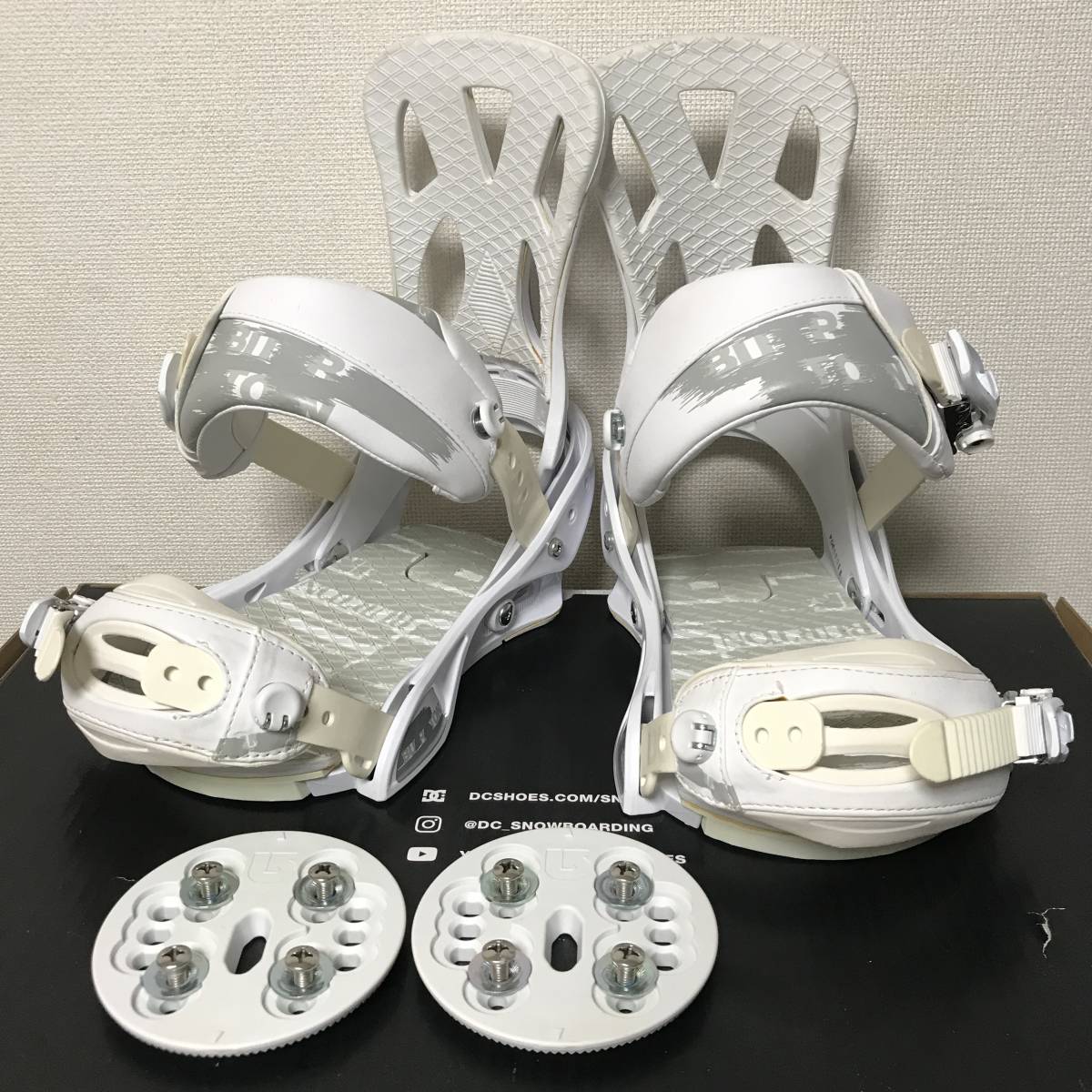 美品◇BURTON MISSION ビンディング Mサイズ 白 ホワイト バートン
