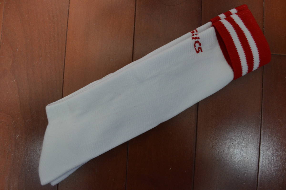 Y33】16(日)まで限定値下げ！ 新品未使用 現品限り ASICS アシックス  