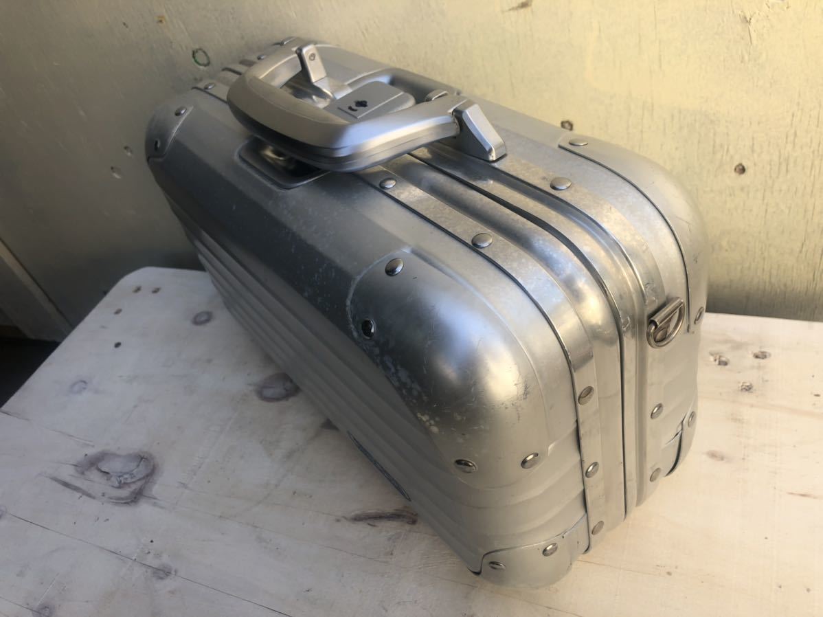 【中古】RIMOWA リモワ piccolo ショルダーバッグ アタッシュケース アルミケースリモワトパーズ ピッコロ