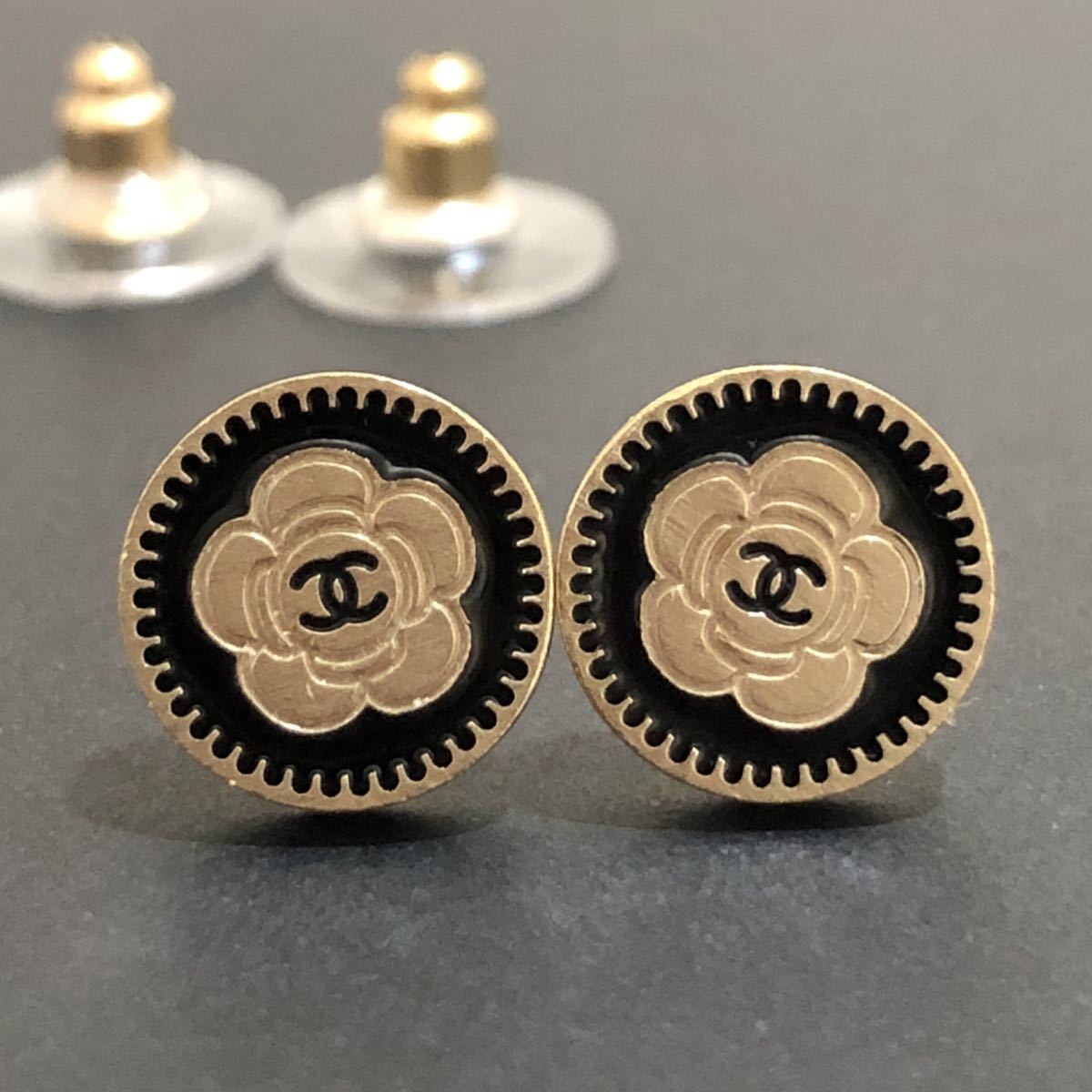 CHANEL シャネル ココマーク シルバー ホワイト CCロゴ シャネル