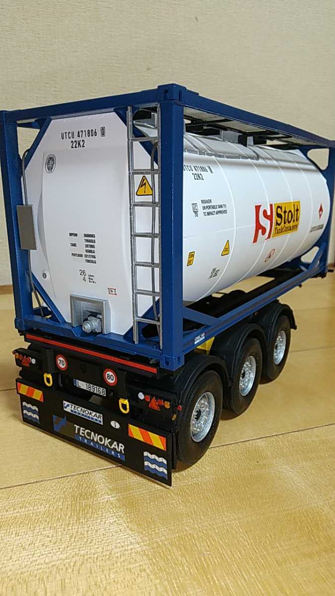 イタレリ1/24 20フィートコンテナ タンクトレーラー 完成品