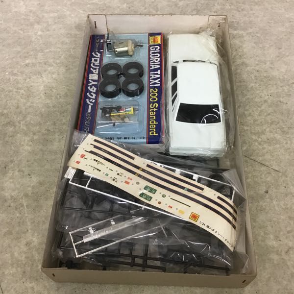 1円～ オオタキ 1/24 グロリア個人タクシー(プラモデル)｜売買された