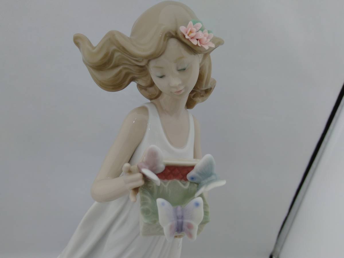 LLADRO 女の子 ブランド置物 私の宝物と陶器 人形 サイン入り 店舗受取