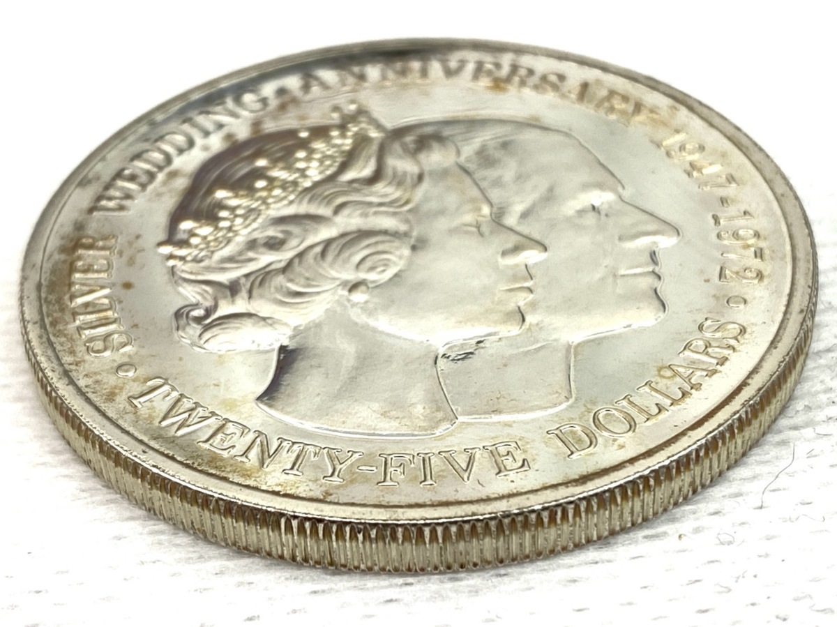 ケイマン諸島25ドル銀貨（エリザベス1世）1977年