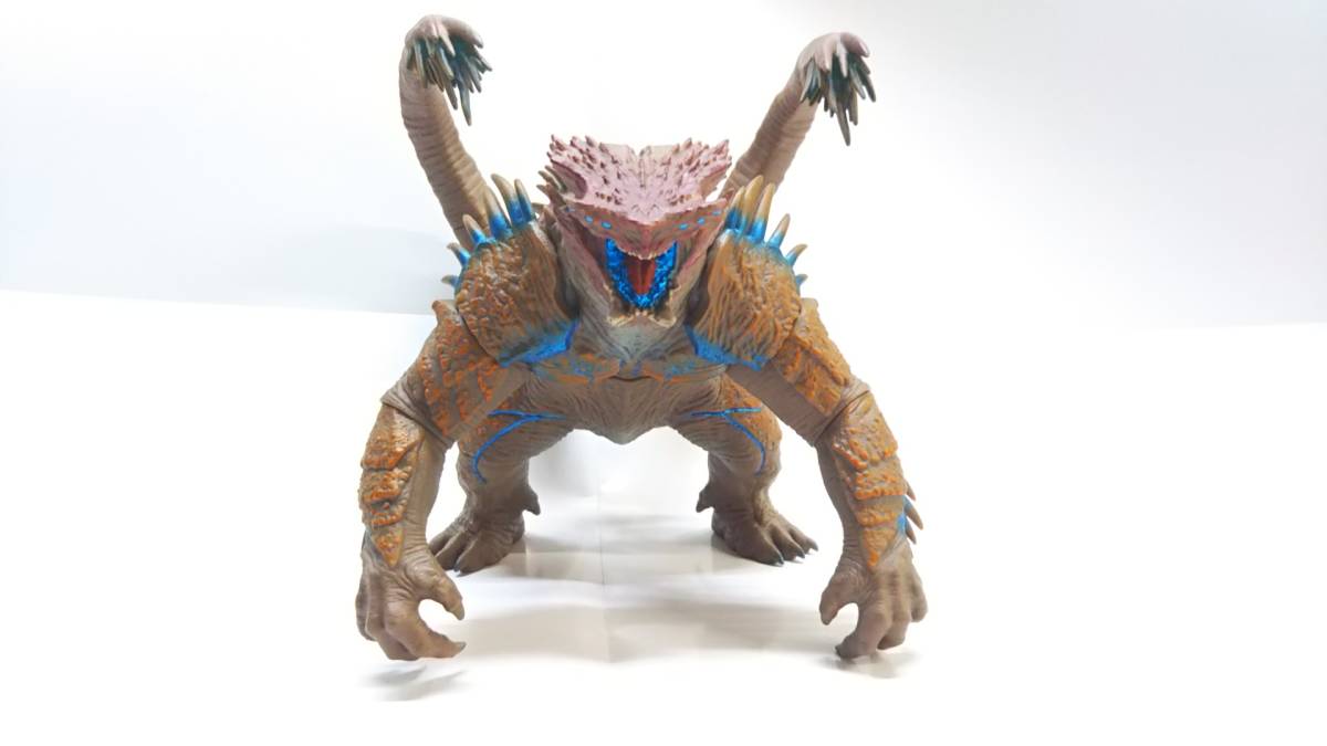 赤字超特価，限定セール パシフィックリム シュライクソーン 怪獣 ソフビ PACIFIC RIM(その他)｜売買されたオークション情報、yahooの商品情報をアーカイブ公開 - オークファン その他