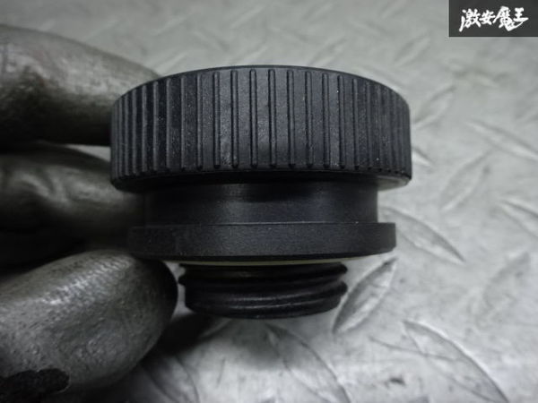 | ニスモ CRS NISMO オイルフィラーキャップ 希少 BNR34 : - RB26 非売品 BCNR33 BNR32 未使用 モチュール -ニスモ大森ファクトリーの中古品
