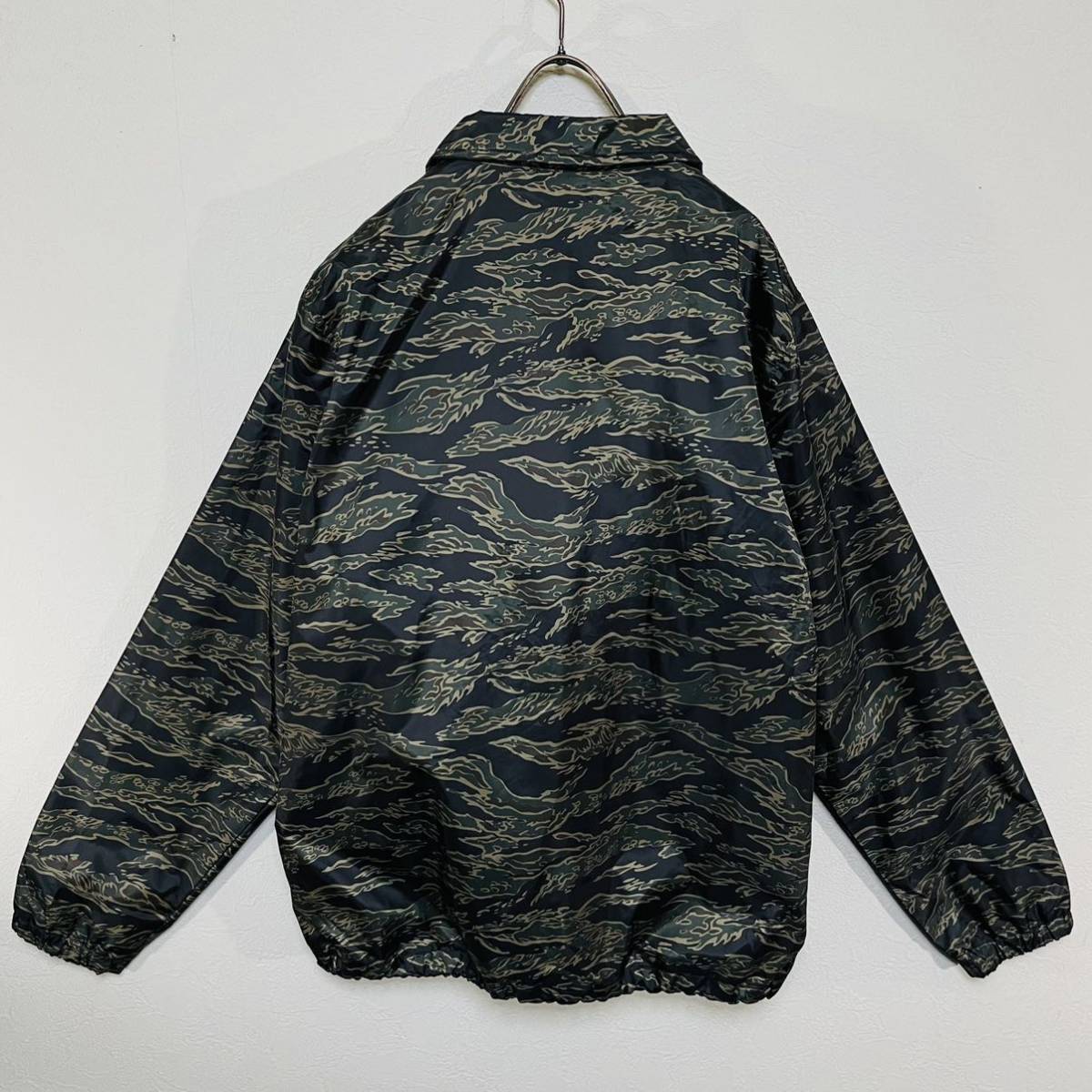 carhartt - 元値1.5万円 carhartt wip コーチジャケット カモ柄 迷彩柄