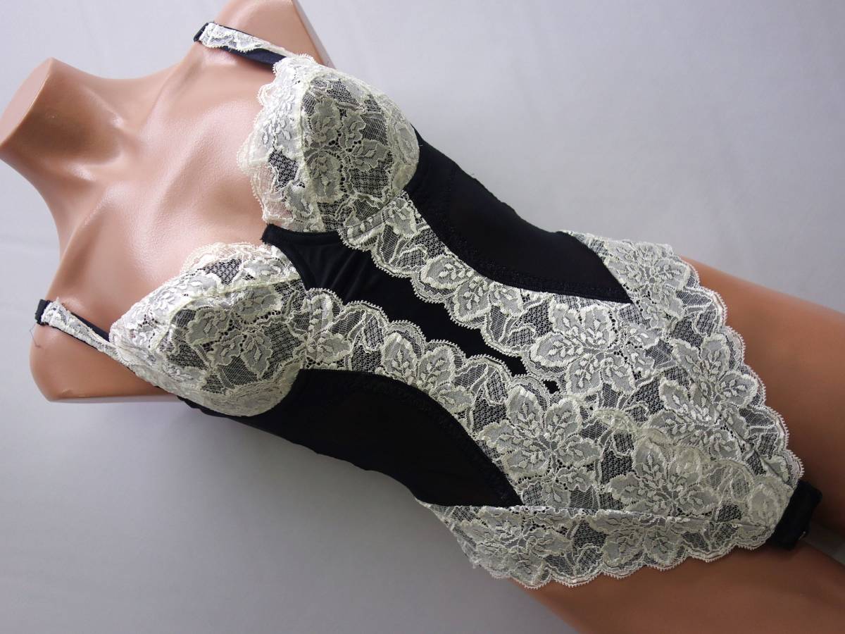 LALA Grant Gracy 袖付きボディスーツ Lala Grant Gracy 袖付きボディ