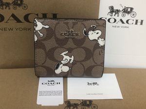 コーチ スヌーピー 財布のヤフオク の相場 価格を見る ヤフオク のコーチ スヌーピー 財布のオークション売買情報は238件が掲載されています