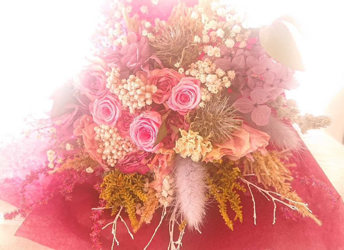 Bouquet De Minuit 薔薇の花束 かすみ草 プリザーブドフラワー ドライフラワー 感謝sale1円 プリザーブドフラワー 売買されたオークション情報 Yahooの商品情報をアーカイブ公開 オークファン Aucfan Com
