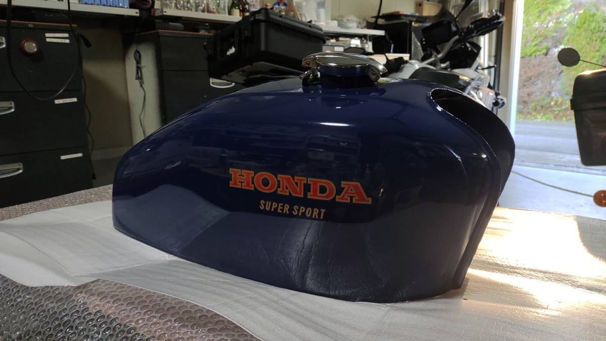 CB400Four ヨンフォア 純正外装セット　未使用　408cc 紺色 中古品 旧CB400F 未使用 ヨンフォア 赤タンク 激レア  旧車バイクカスタムパーツのゼット