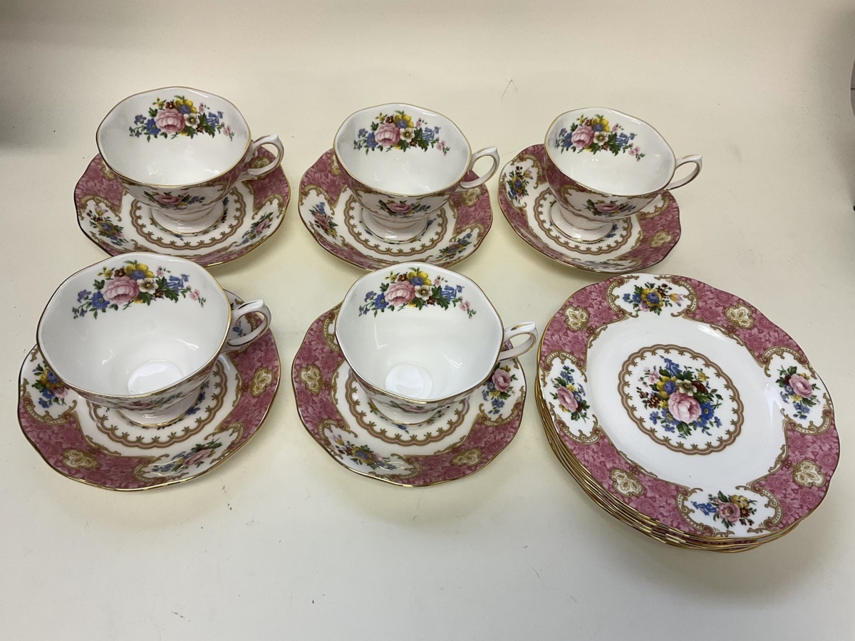 ロイヤルアルバート ROYAL ALBERT レディー カーライル プレート 皿