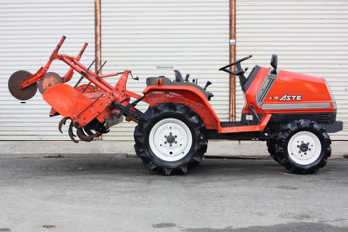 クボタ トラクター ASTE A-15 16馬力 4WD 前輪タイヤ新品【清掃・整備