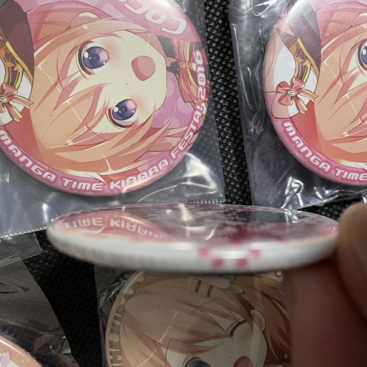 缶バッジ きららフェスタ まんがタイムきらら 缶バッジの値段と価格 