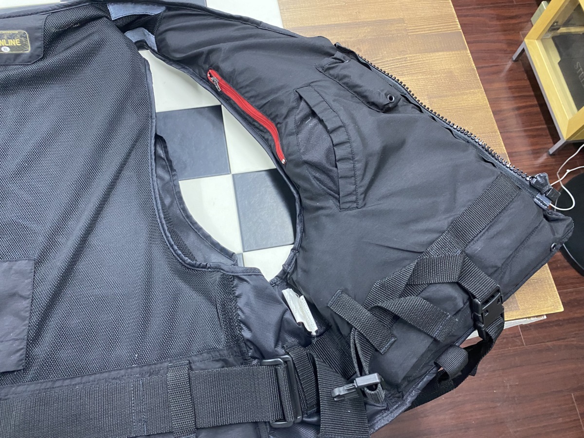 フローティングベスト SUNLINE サンライン スペシャリストモデル | ブラック サンラインフローティングベスト スペシャリストモデルM 公式通販 サン サイズ:XL SUL-250 車屋釣具店ネット ブルー SUL-241 高知のグレ釣り専門店