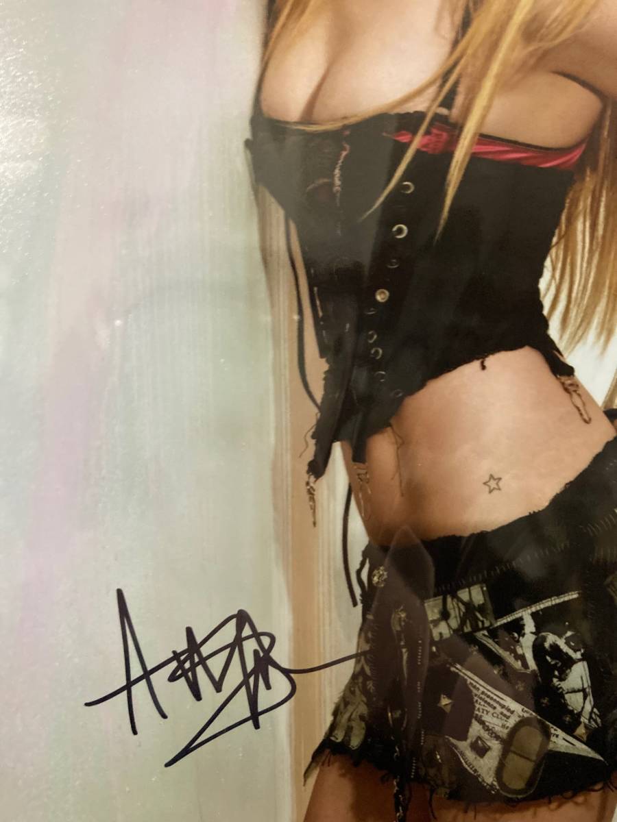 アヴリル ラヴィーン Avril Fly Give Hello Kitty Lavigne Like What You 直筆サイン入り写真 お中元 直筆サイン入り写真