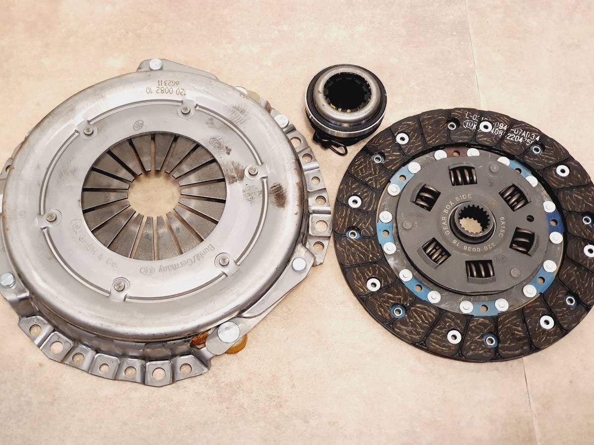 ラーダ ニーバ 2016年以降車用 クラッチ油圧システム アップグレード