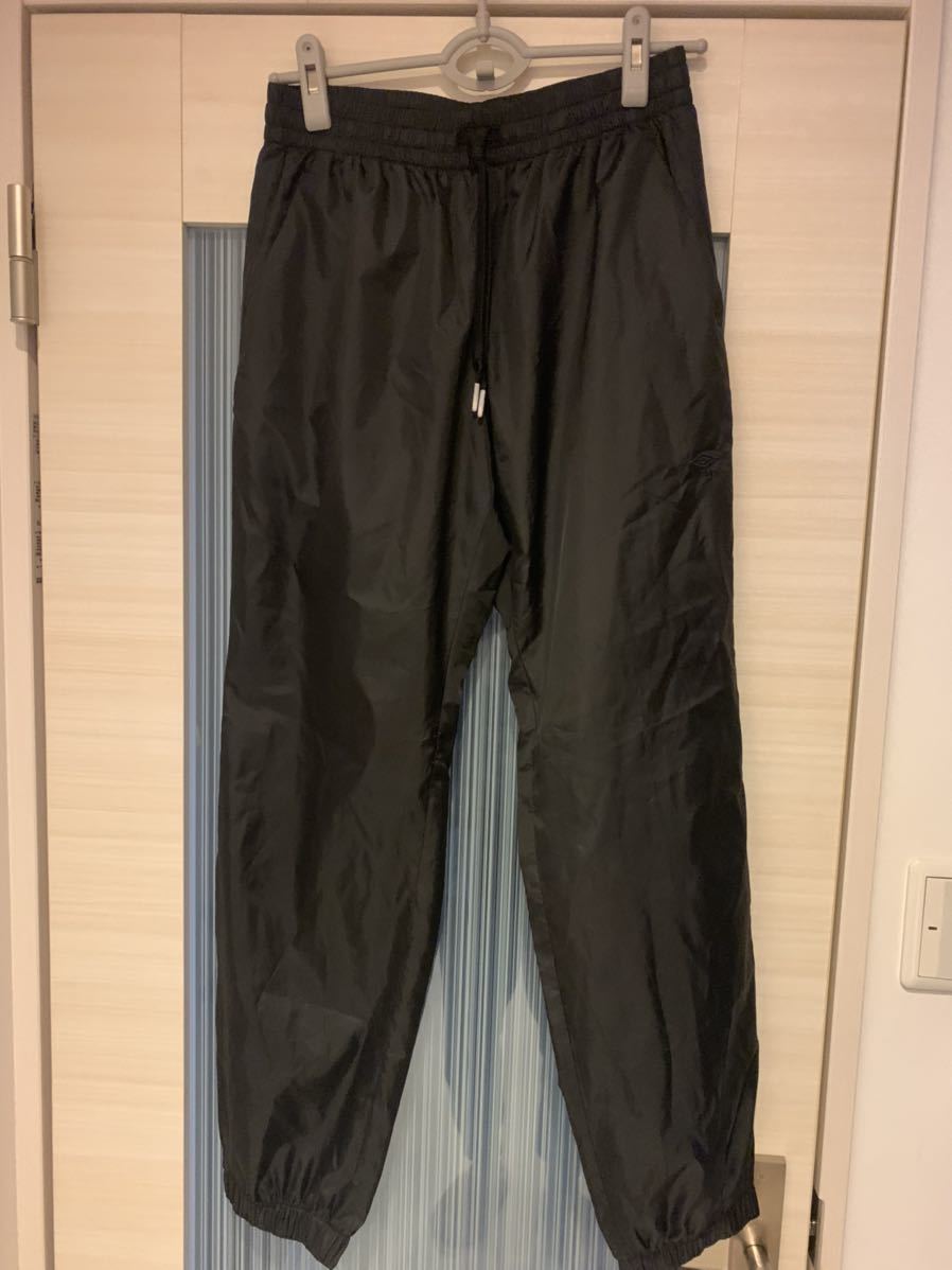 美品　USED URA アンブロ　ピステ上下セット　ブラック　×ホワイト　Lサイズ_5