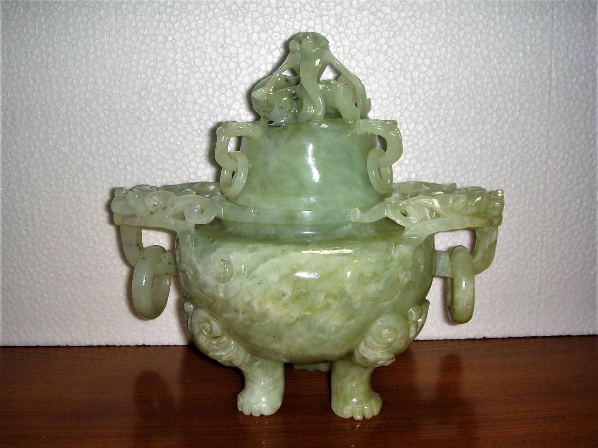 置物 中国古玩 三足香炉 中国美術 彫刻 翡翠玉石 龍摘香炉 唐物 細密細工 天然石 中国骨董 翡翠玉 翡翠 大 龍耳遊環 公式