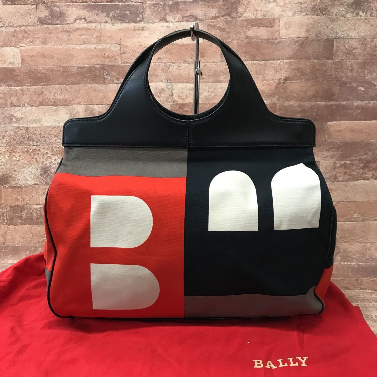 美品】BALLY ハンドバッグ トートバッグ 総柄 エンボス加工 ブラック 