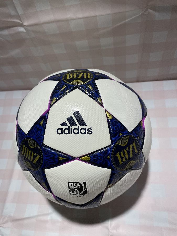 未使用品 UEFA チャンピオンズリーグ 12-13 公式試合球 フィナーレ