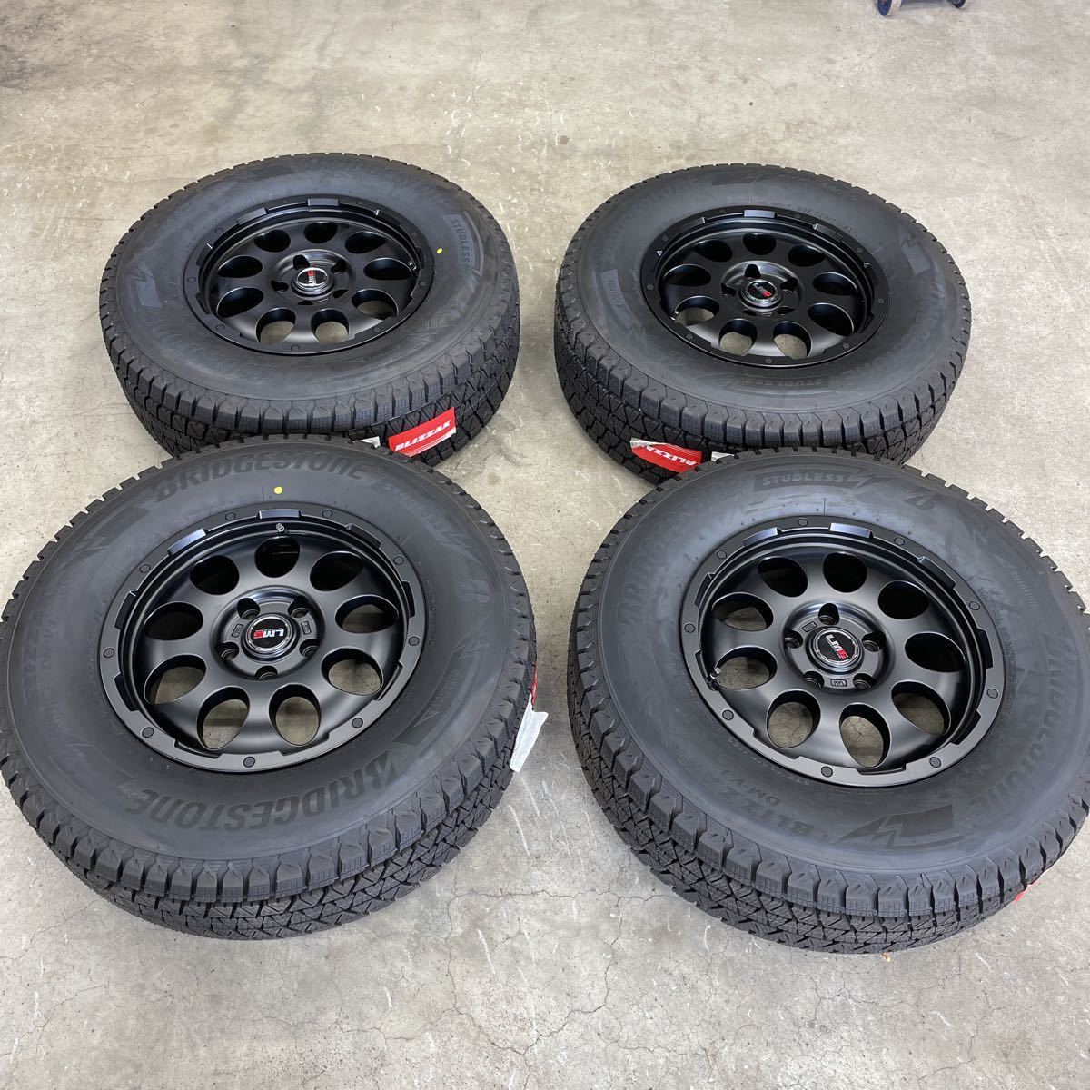 ジープラングラーjk スタッドレスタイヤ ミシュラン4本ホイール付き ジープラングラーjk スタッドレスタイヤ ミシュラン4本ホイール付き