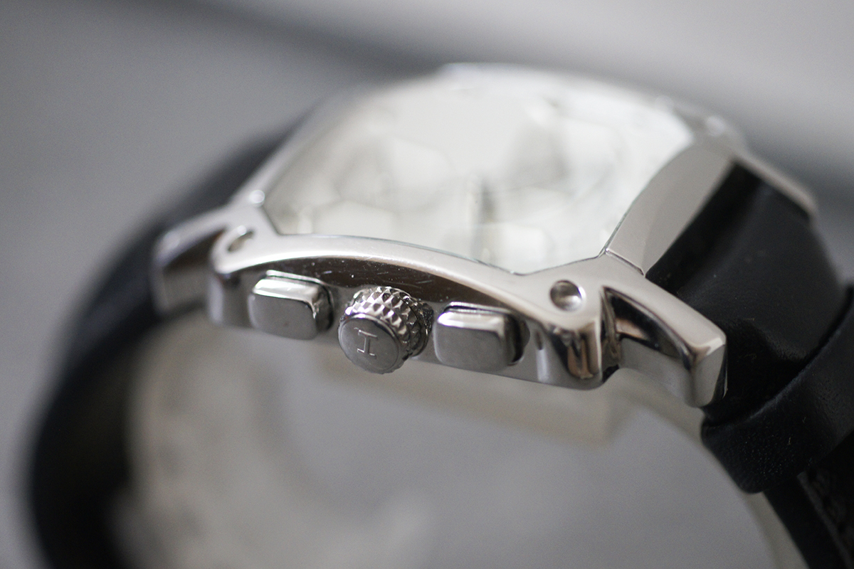 稼働品 純正 Dバックル ハミルトン Hamilton ロイド H1941 スクエア クロノグラフ メンズ ウォッチ 腕時計 白 文字盤 ロイド 売買されたオークション情報 Yahooの商品情報をアーカイブ公開 オークファン Aucfan Com