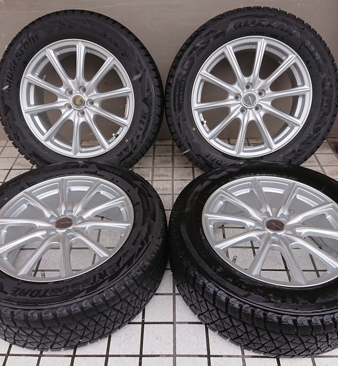  品 スタッドレス 225/60R17 ブリヂストン BS BLIZZAK DM-V2 17&times;7J PCD100 5穴 5H +53 他商品と同梱歓迎(スタッドレスタイヤ)｜売買されたオークション情報、yahooの商品情報をアーカイブ公開 - オーク 5穴