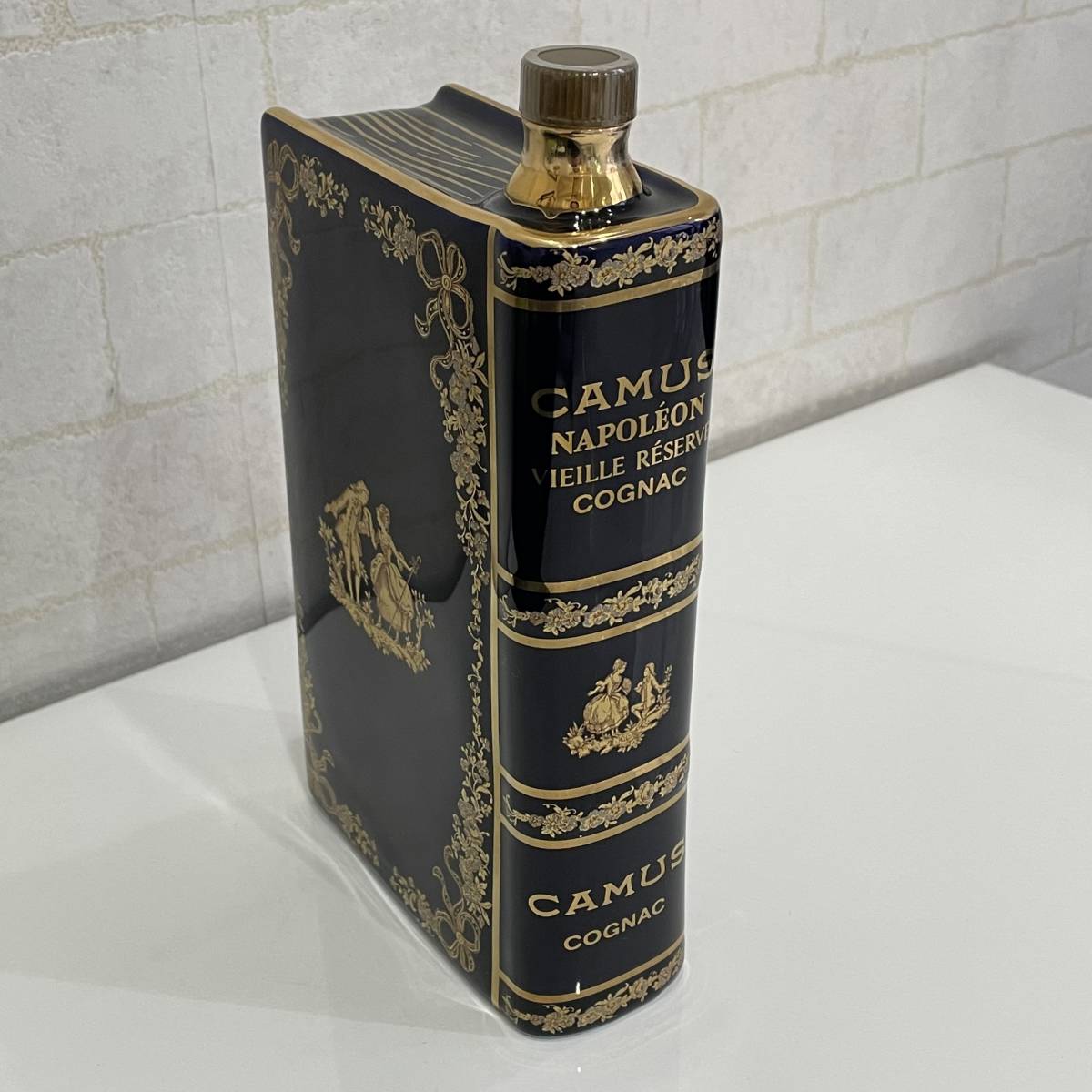 □未開栓□CAMUS カミュ ナポレオン ブック ラヴァーズ 紳士と淑女