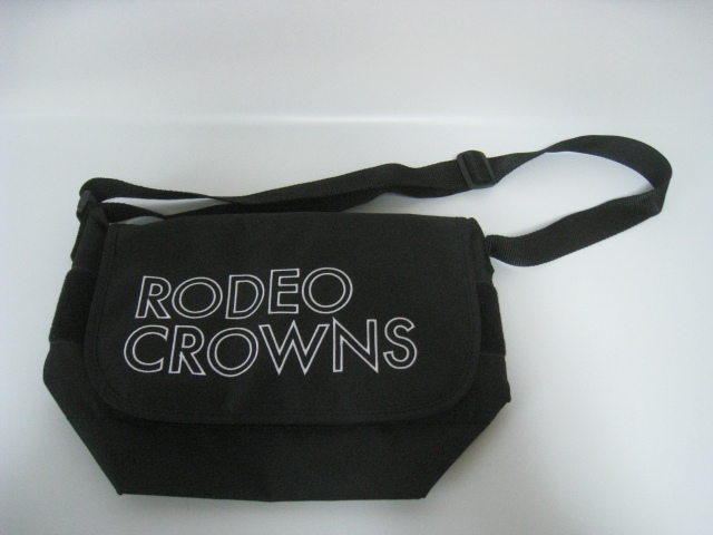 Rcwb Rodeo Crowns ロデオクラウンズ ショルダー 肩掛け 斜めがけ メッセンジャー バッグ 黒 ブラック ロゴ 女性用 売買されたオークション情報 Yahooの商品情報をアーカイブ公開 オークファン Aucfan Com