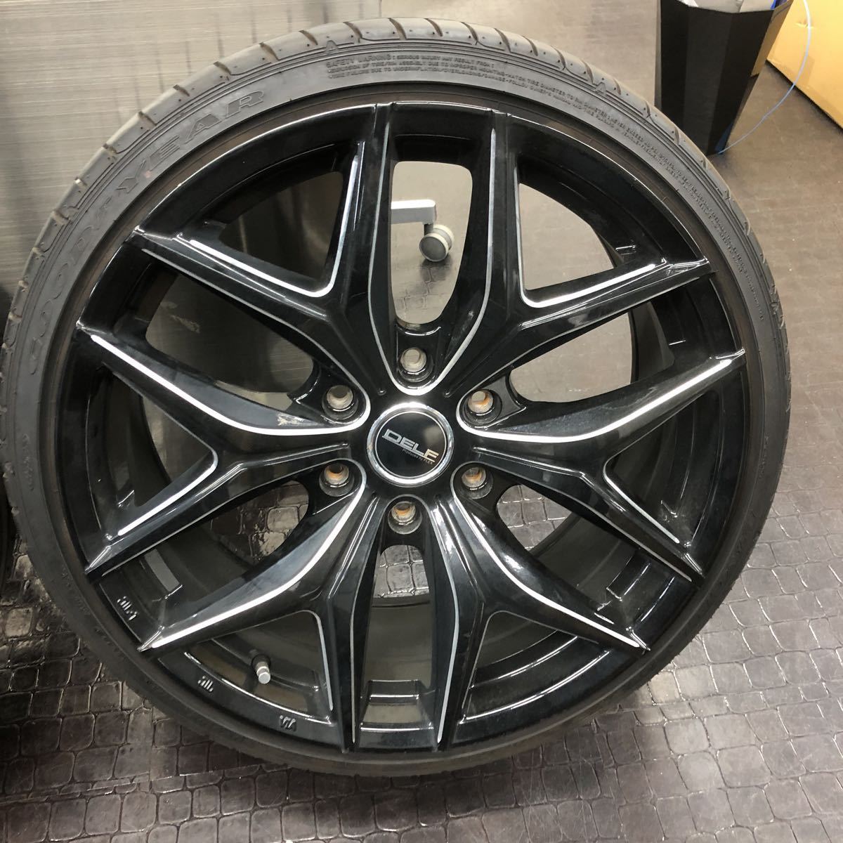 ハイエース フレックスオリジナル アルミホイール Delf 01 デルフ 