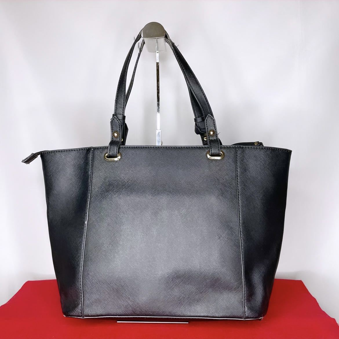 1円 Guess ゲス トートバッグ ハンドバッグ ビジネス ロゴ 黒 ブラック ベージュ レザー 海外 ブランド バッグ レディース 93 ゲス 売買されたオークション情報 Yahooの商品情報をアーカイブ公開 オークファン Aucfan Com