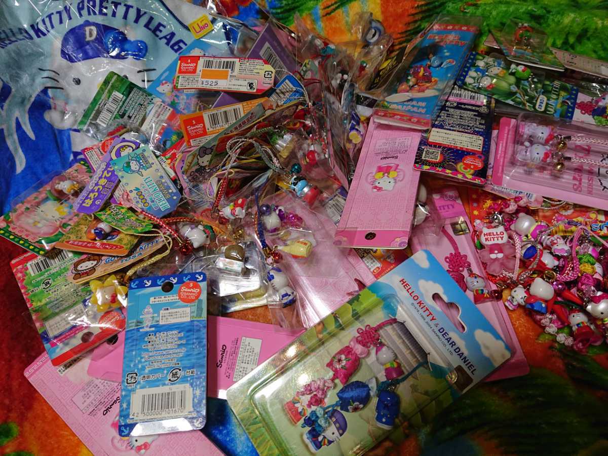 【限定SALE，大人気】 限定 キティ 根付けなど 色々 100点セット(ハローキティ)｜売買されたオークション情報、yahooの商品情報をアーカイブ公開 - オークファン キャラクター
