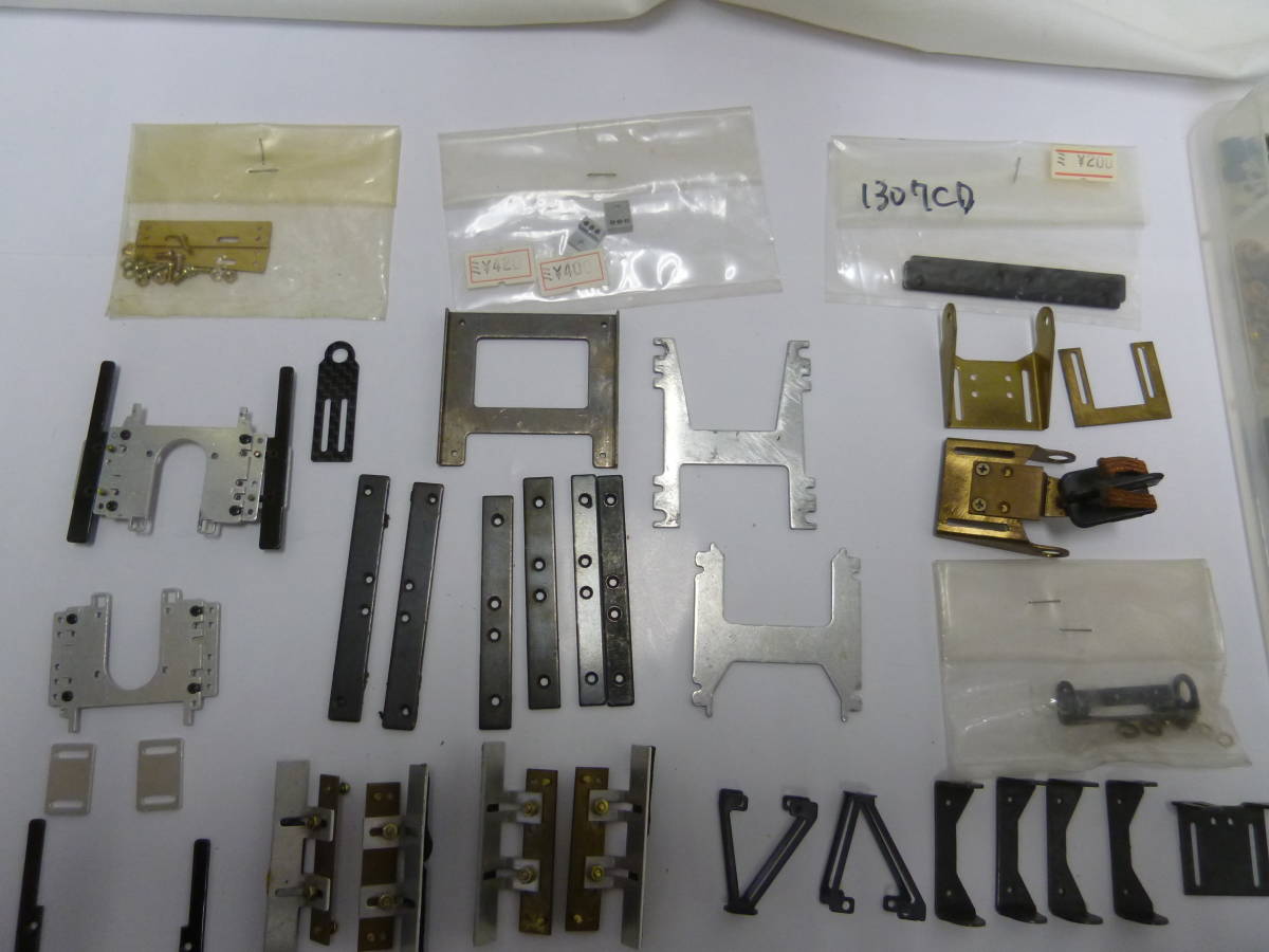 1/24 Plafit Excel スロットカー完成品 Cadillac Eldorado Convertible プラフィットExcel x キャデラック・エルドラド 1⁄24 - Yahoo!オークション スロットレーシングカーシャーシ③ プラ ボディ付き