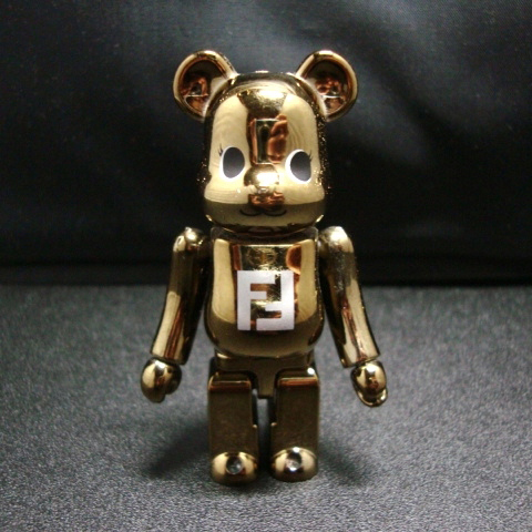 希少 限定FENDI BE@RBRICK 100%フィギュア ゴールド2007ベアブリック 