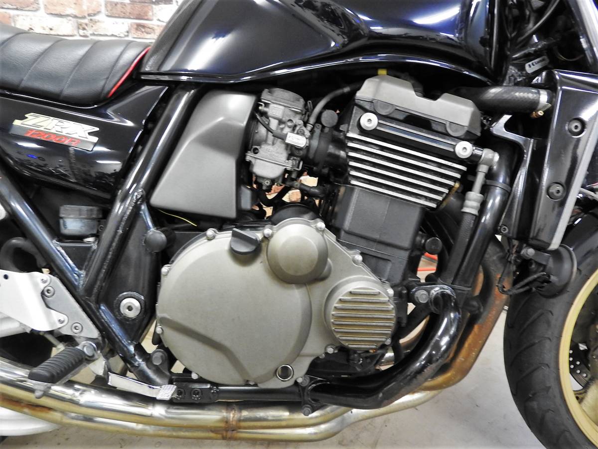 ZRX 1200 R 社外ビキニカウル・SP忠男マフラー・メッシュホース・LED