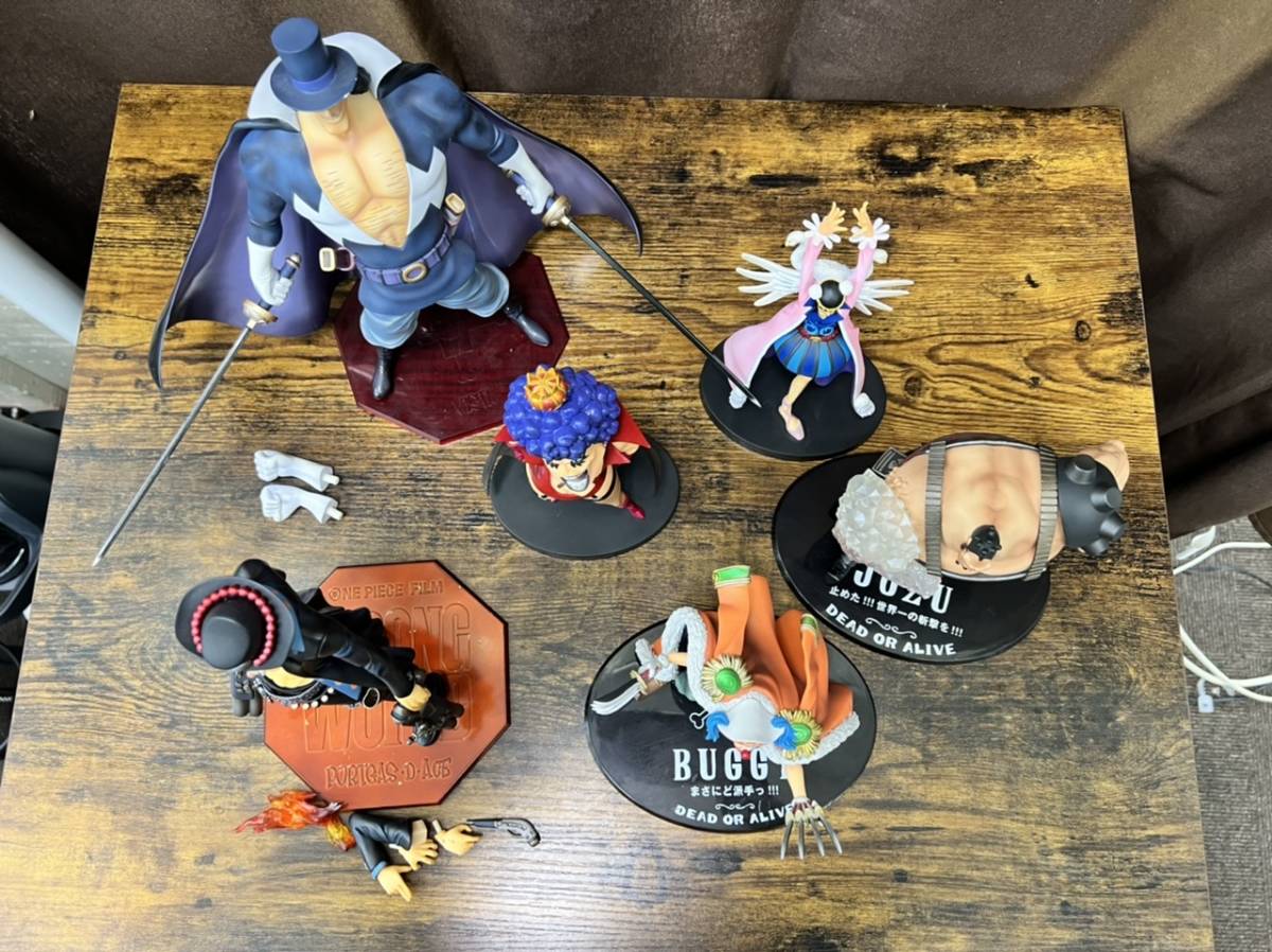 T31 ６体セット One Piece ワンピース フィギュア エース バギー ジャズ イワンコフ ボンクレー ビスタ まとめて その他 売買されたオークション情報 Yahooの商品情報をアーカイブ公開 オークファン Aucfan Com