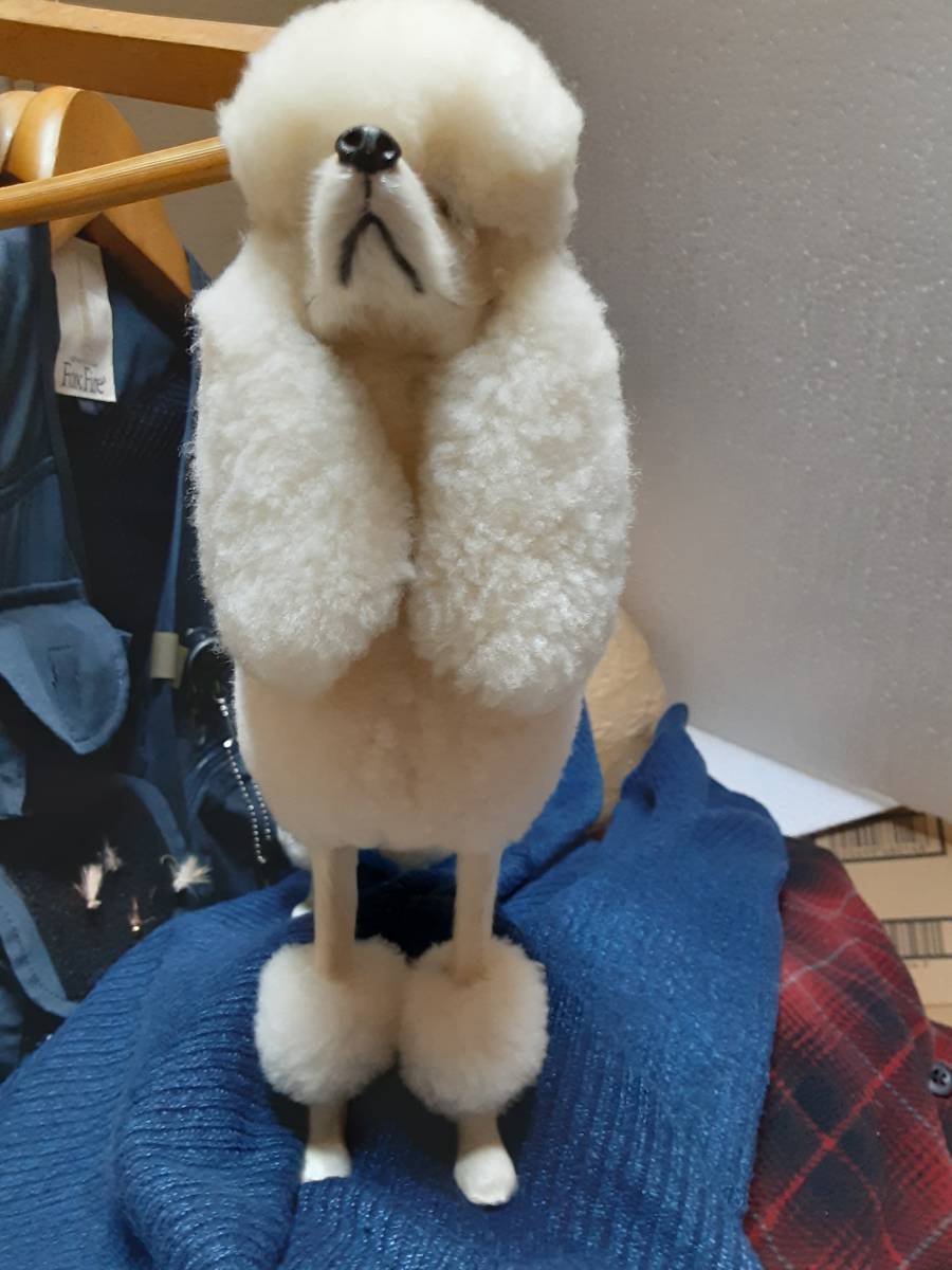 トイプードル ぬいぐるみ リアル 犬｜実物大サイズでポーズ | 素材Good リアルぬいぐるみ？！超おっとり性格のレディが リアルぬいぐるみ？！可愛さの秘密教えちゃいます LINE : トイプードルリアル羊毛フェルト｜そっくりぬいぐるみ・手のひら - 安い商品を通販 トイプードルの正面 リアル手書き風無料イラスト81936 イラスト工房