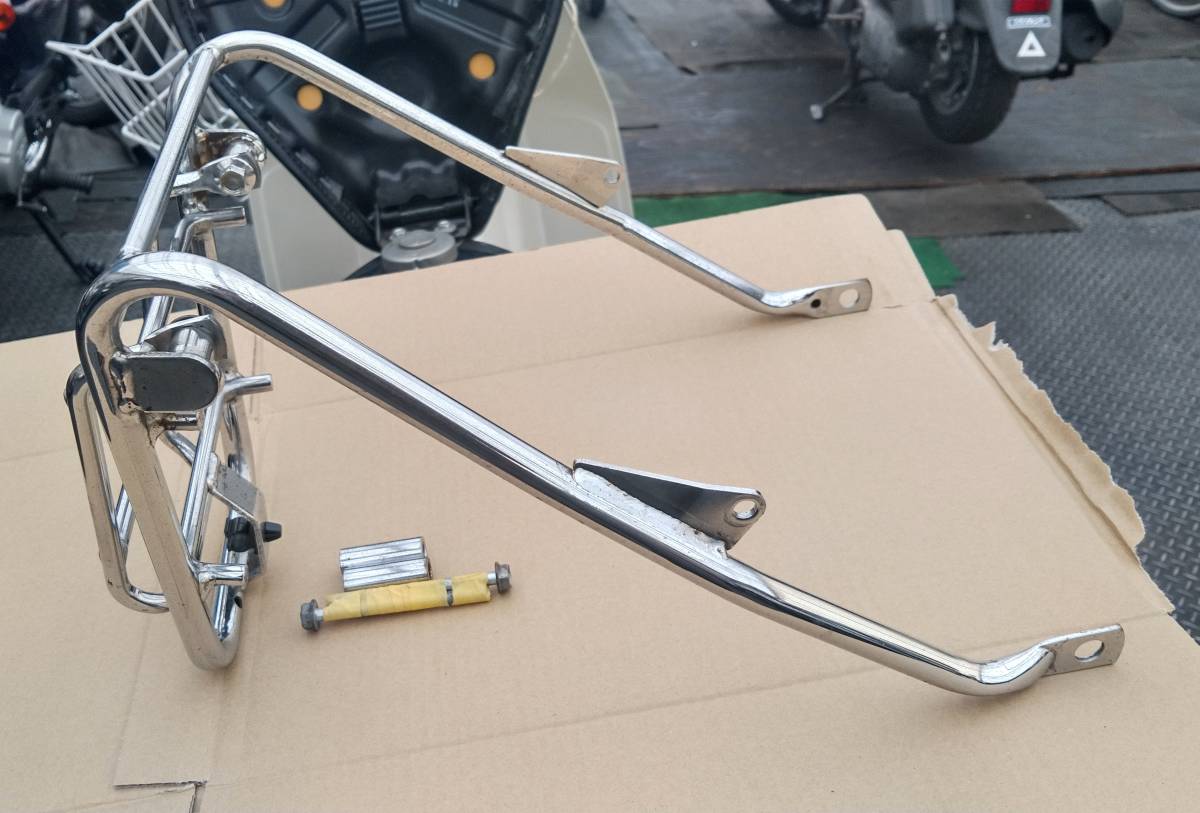 ホンダ ドリーム50用 純正オプション リヤキャリア ホンダアクセス製 Dream50 ホンダ用 売買されたオークション情報 Yahooの商品情報をアーカイブ公開 オークファン Aucfan Com
