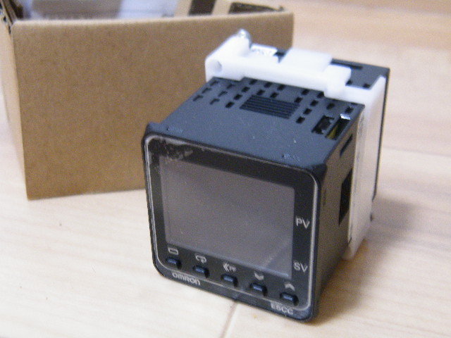 人気セール，2026 Y2 OMRON オムロン デジタル温度調節計 品番：E5CC-RWOAUM-000(電材、配電用品)｜売買されたオークション情報、yahooの商品情報をアーカイブ公開 - オークファン その他