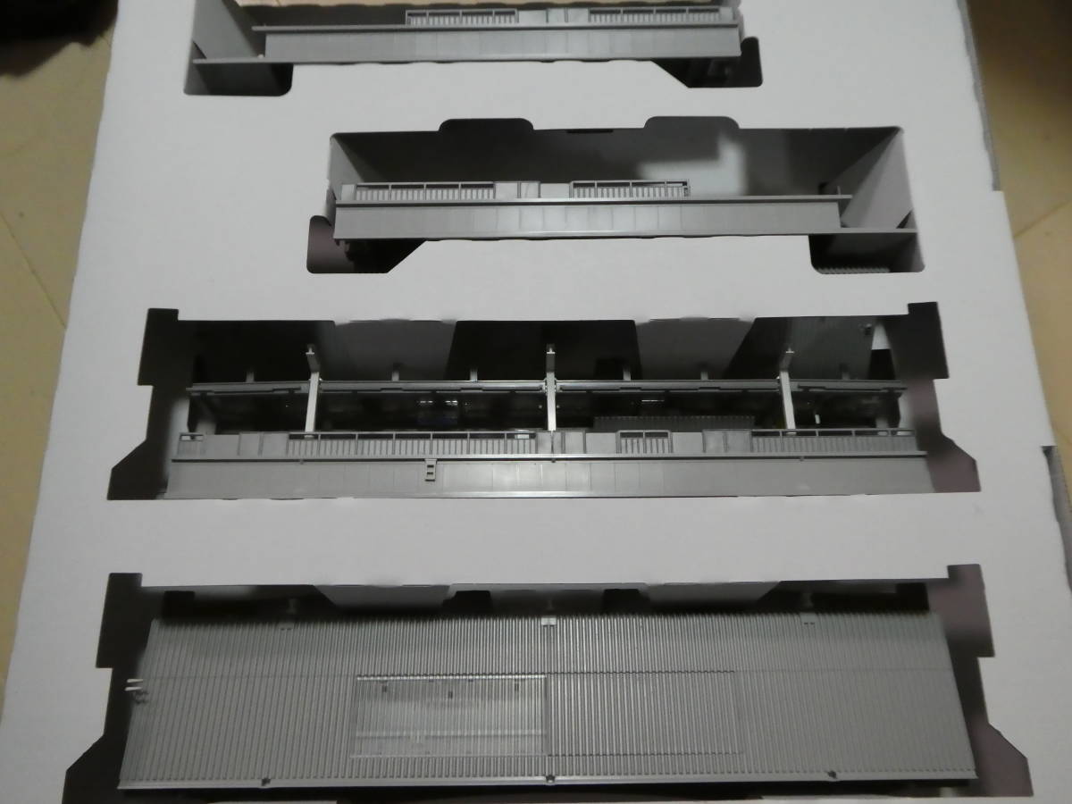 ジャンク KATO 23-161 近郊形ホームDX対向式セット 照明付き(建物