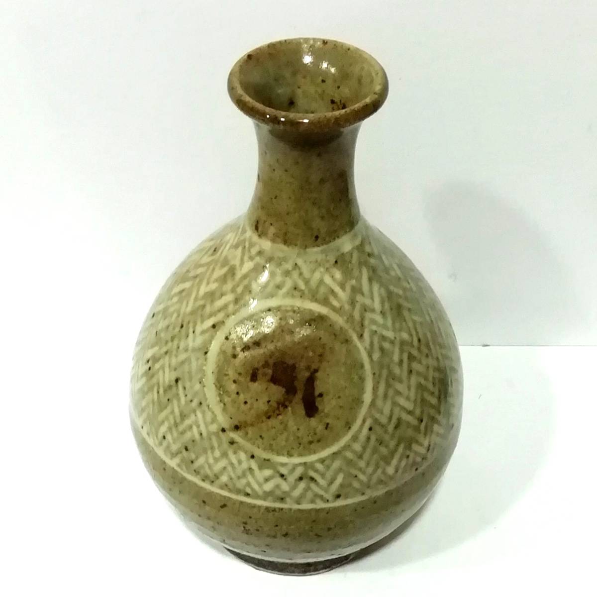波】少し昔のレトロな益子焼の”象嵌酒器揃”（徳利とぐい呑2個）(益子