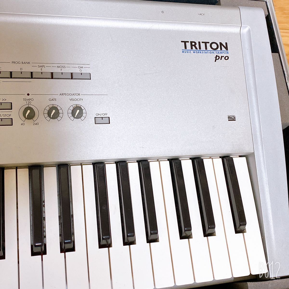 KORG TRITON PRO 動作品 76鍵 シンセサイザー トライトン 動作OK】 KORG TRITON Pro コルグ トライトン プロ シンセサイザー